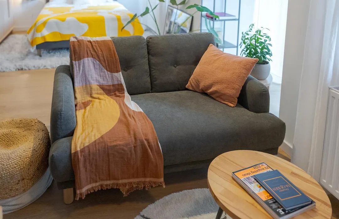 Bright And Cosy Flat Near The River-1